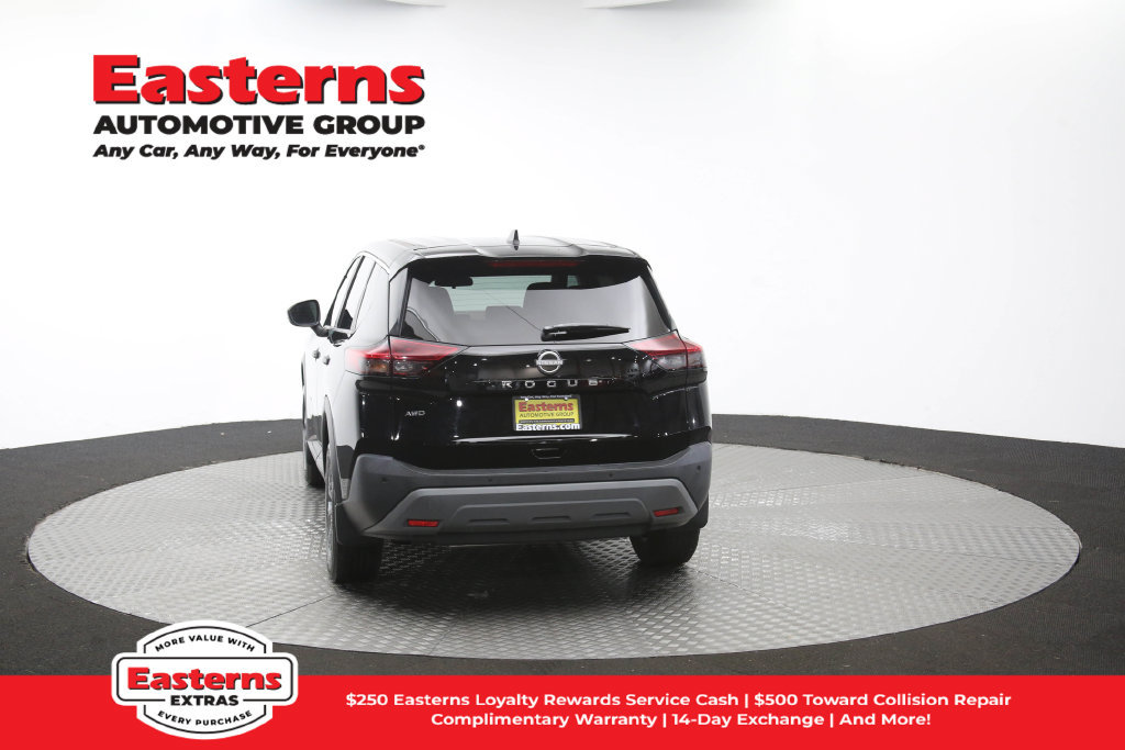 Used 2023 Nissan Rogue S AWD/4WD image 41