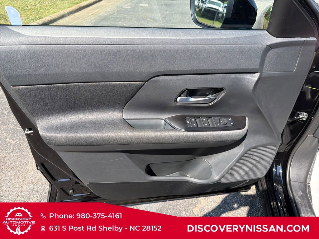 New 2026 Nissan Kicks SV w/ SV Premium Package FWD image 10