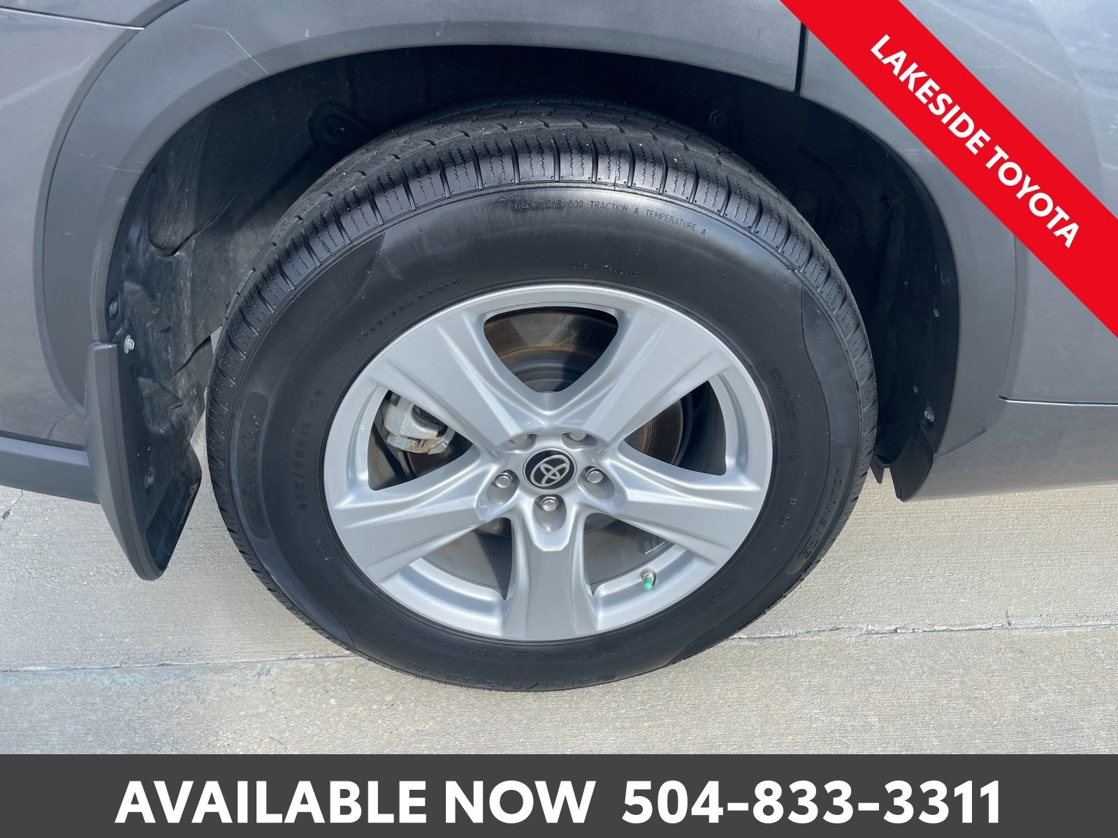 Used 2023 Toyota Highlander LE image 13