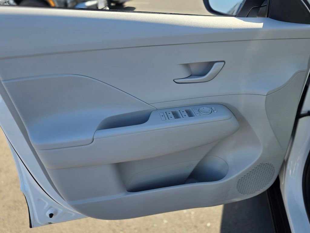 Certified 2025 Hyundai Kona SEL FWD image 20