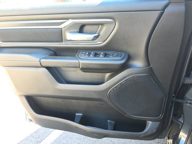 Used 2025 RAM 1500 Big Horn AWD/4WD image 18