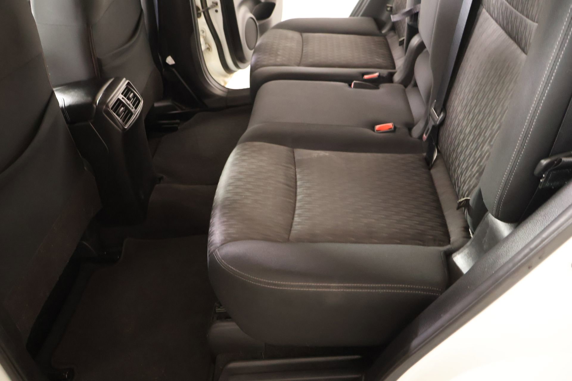 Used 2020 Nissan Rogue S AWD/4WD image 11