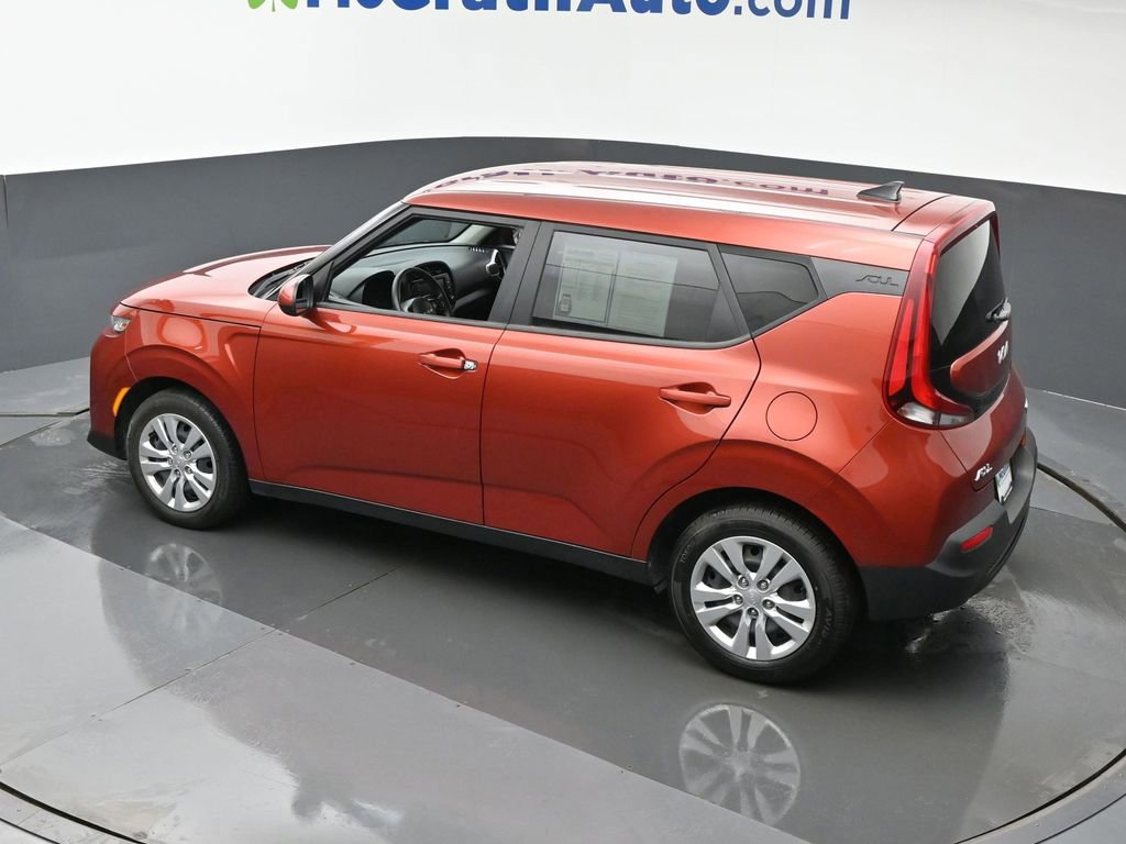 Used 2022 Kia Soul LX image 23