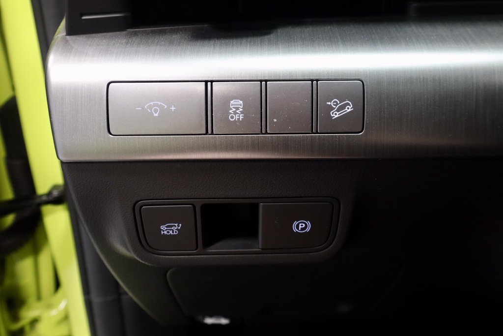 Used 2024 Hyundai Kona Limited AWD/4WD image 28