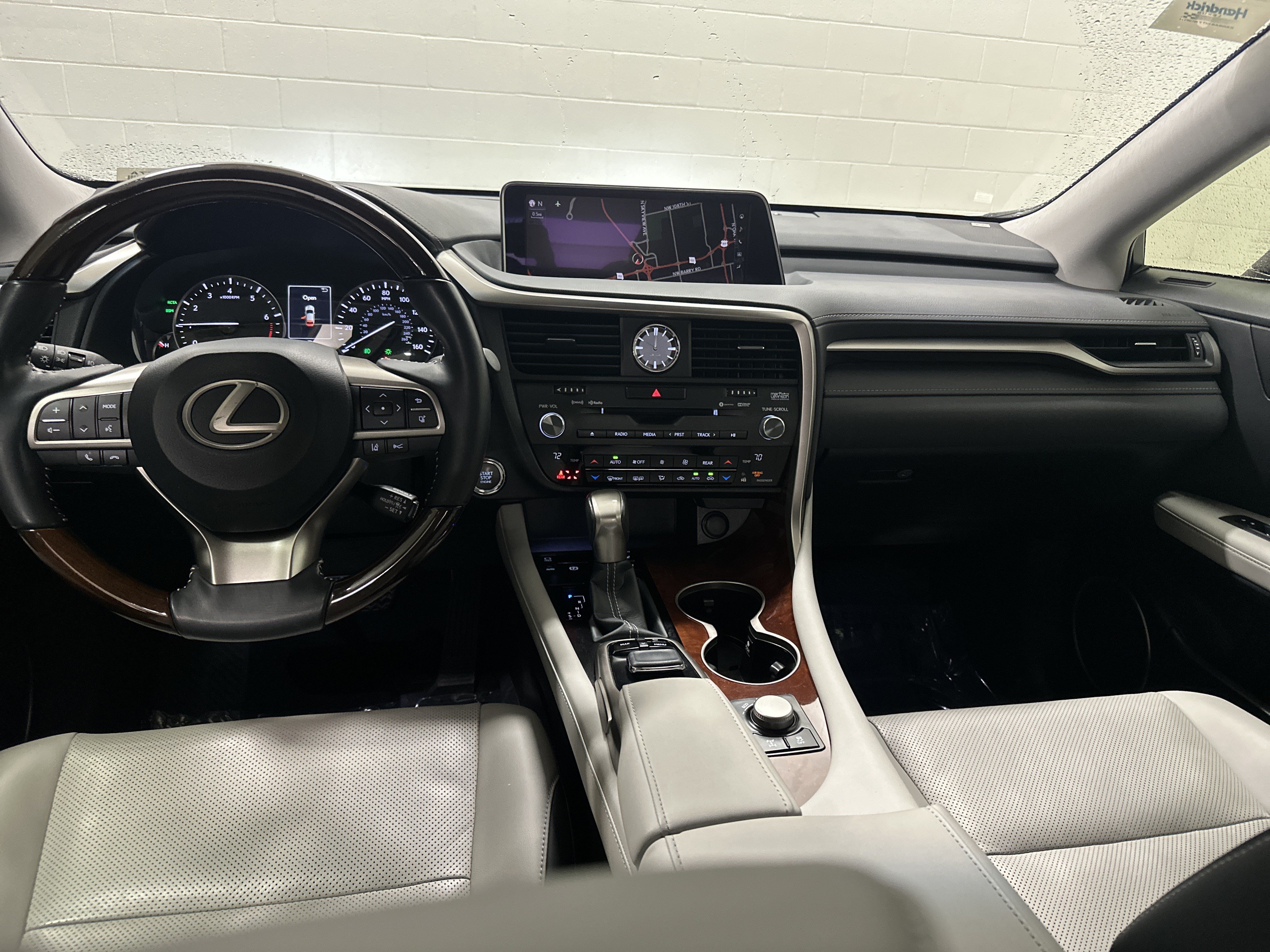 Used 2018 Lexus RX 350L AWD w/ Premium Package image 30