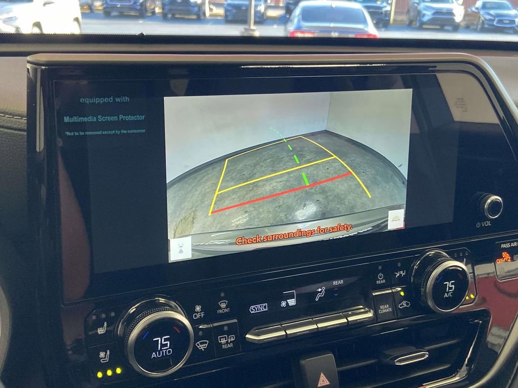 Used 2026 Toyota Highlander Limited image 26