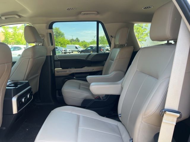 Used 2022 Ford Expedition XLT AWD/4WD image 17