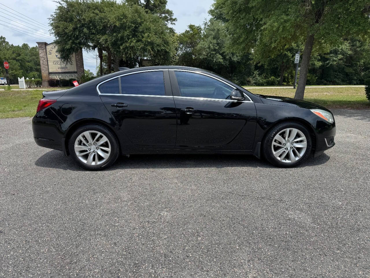 Used 2015 Buick Regal Premium w/ Experience Buick Package FWD image 7