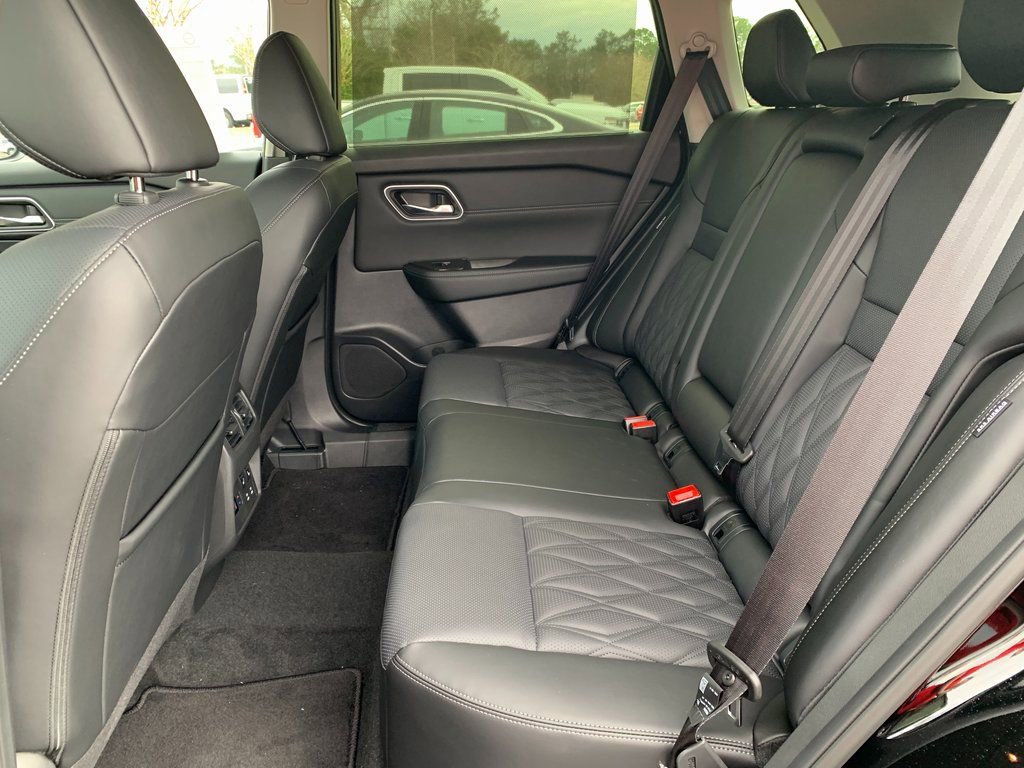 New 2026 Nissan Rogue Platinum w/ Platinum Premium Package AWD/4WD image 22