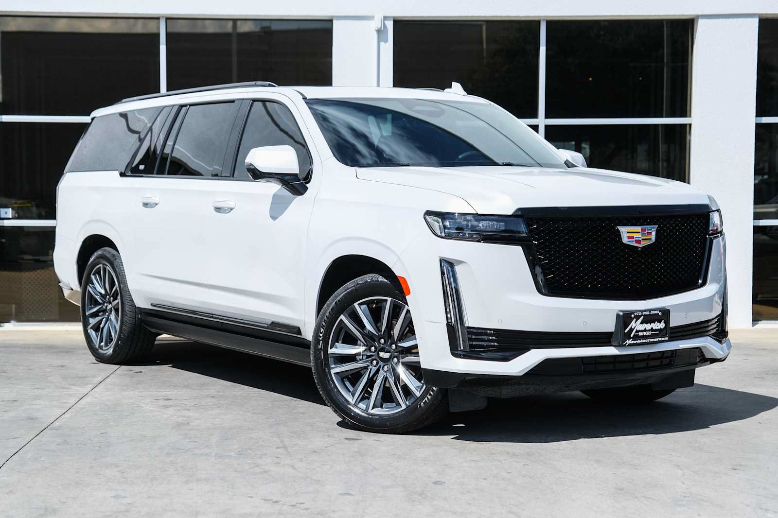 Used 2023 Cadillac Escalade ESV Sport w/ Touring Package AWD/4WD image 6