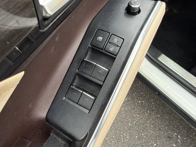 Used 2021 Toyota Highlander Platinum AWD/4WD image 24