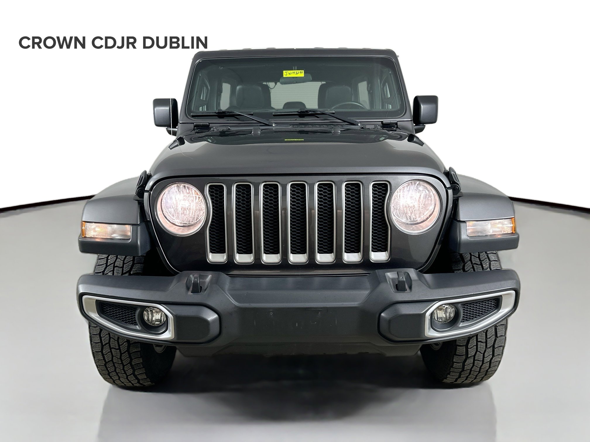 Used 2018 Jeep Wrangler Unlimited Sahara w/ Cold Weather Group AWD/4WD image 2