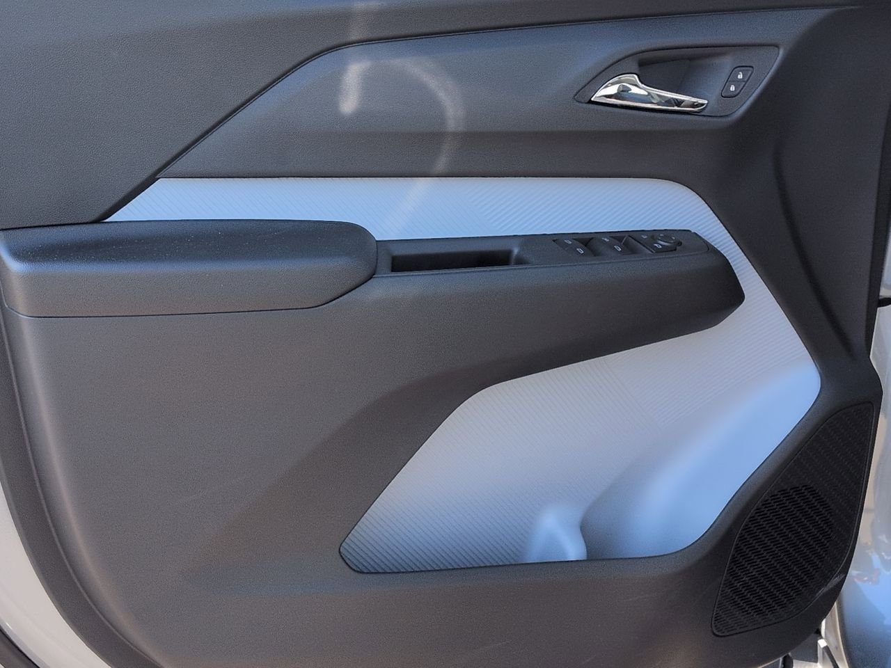 New 2027 Chevrolet Bolt RS w/ Technology Package FWD image 22
