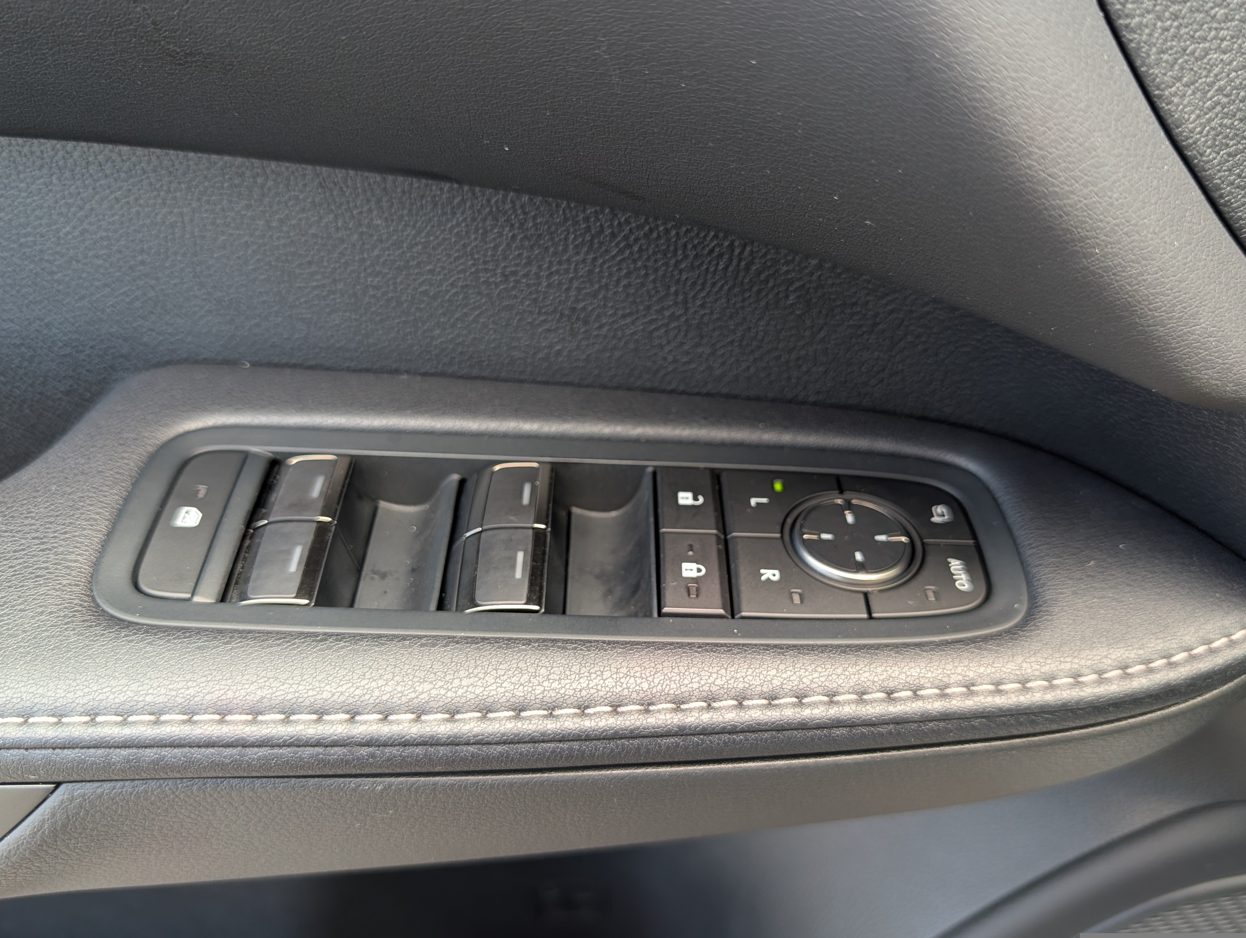 Used 2024 Lexus RX 350 AWD w/ Convenience Package image 21