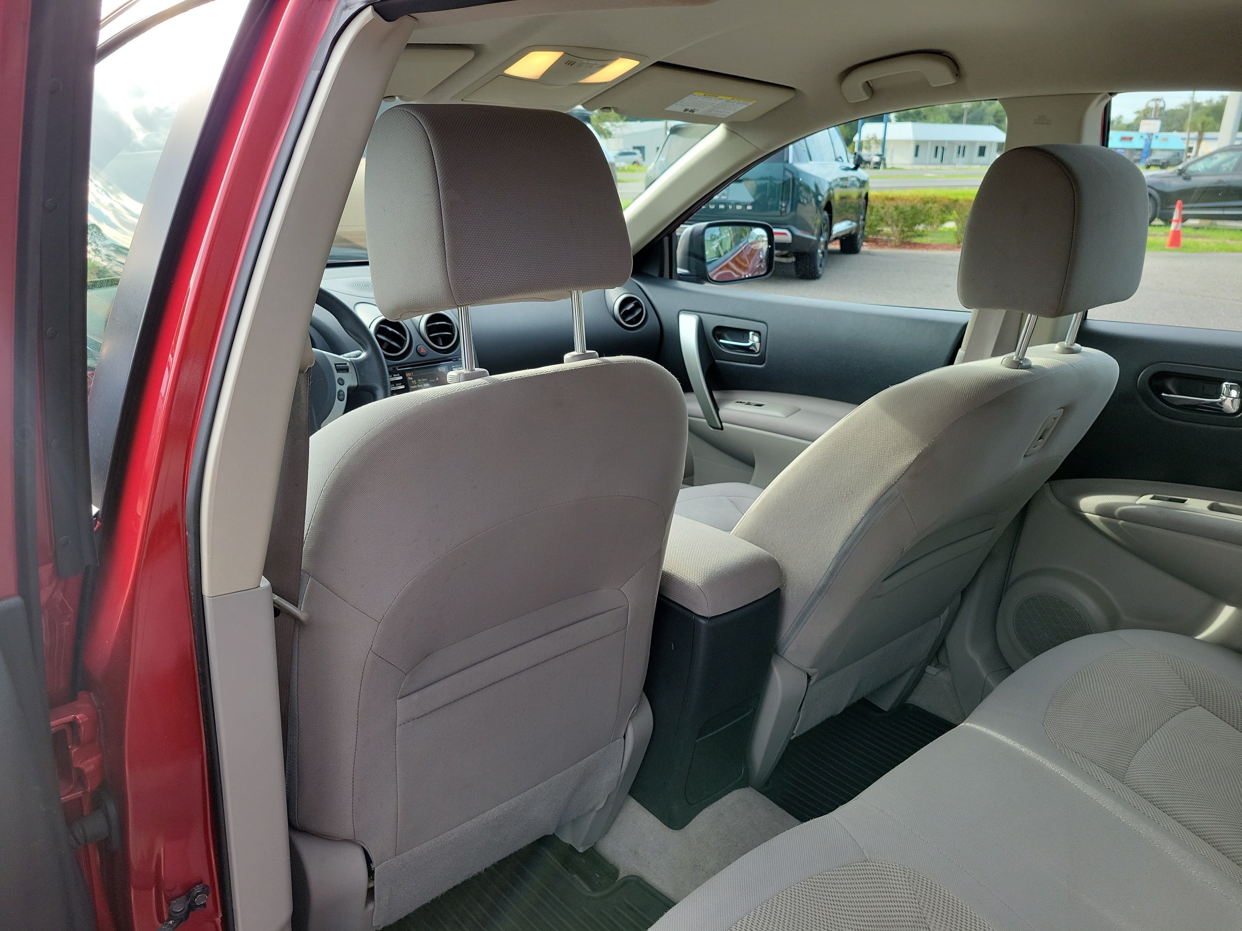 Used 2015 Nissan Rogue S w/ Convenience Package FWD image 16