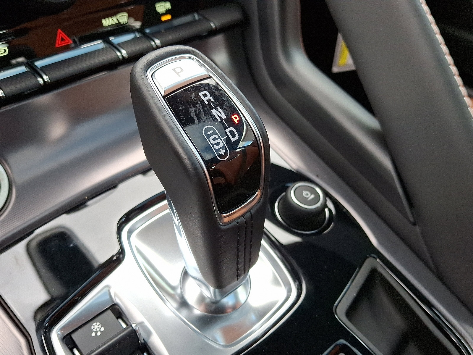 New 2024 Jaguar F-TYPE R image 10