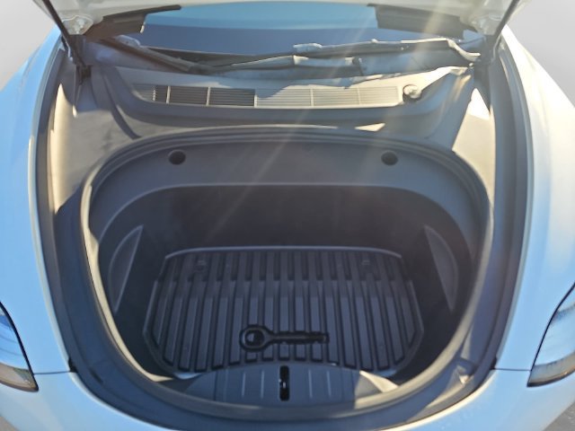 Used 2022 Tesla Model 3 Long Range AWD/4WD image 34