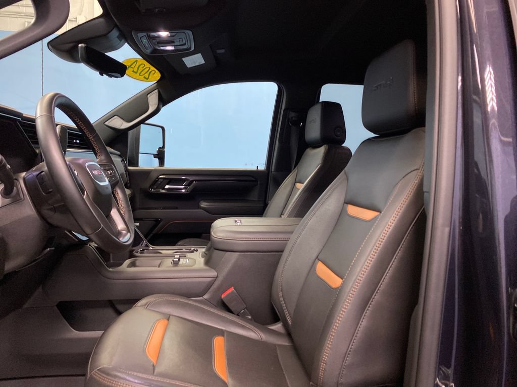 Used 2024 GMC Sierra 2500 AT4 w/ Technology Package AWD/4WD image 8
