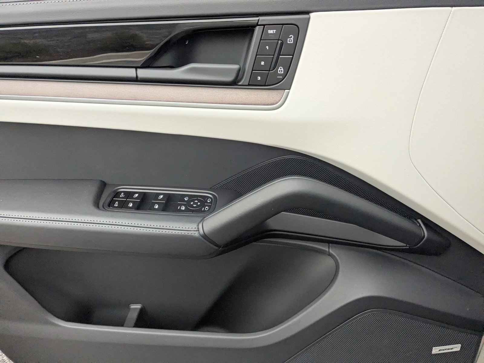 New 2026 Porsche Cayenne S image 13