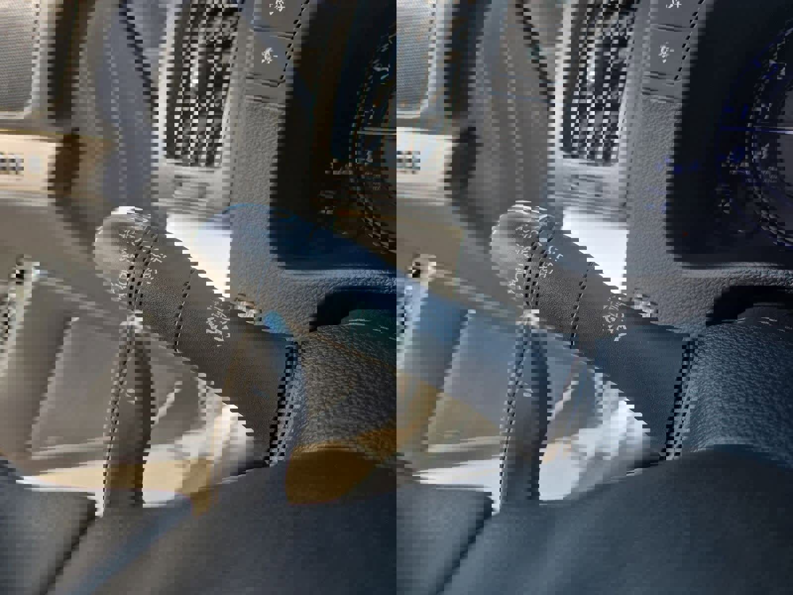 Used 2010 INFINITI G37 Journey w/ Premium Pkg image 25