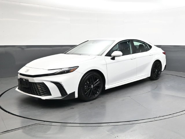 Used 2025 Toyota Camry SE FWD image 10