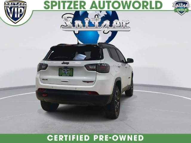 Used 2025 Jeep Compass Trailhawk w/ Trailhawk Elite Group AWD/4WD image 16