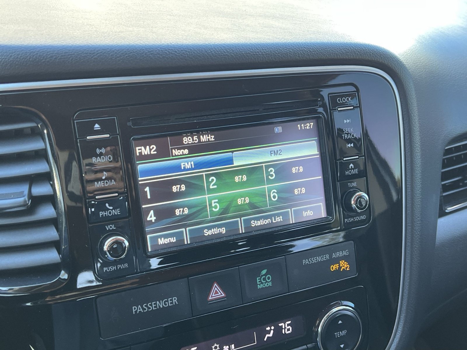 Used 2016 Mitsubishi Outlander SE AWD/4WD image 15