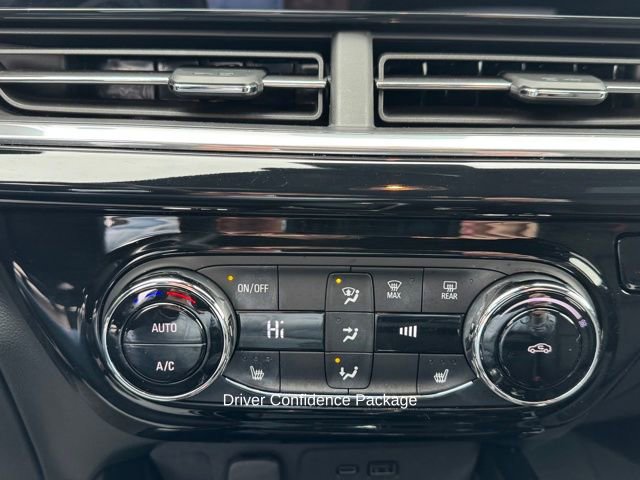 Used 2024 Chevrolet Trax RS w/ Sunroof Package image 19