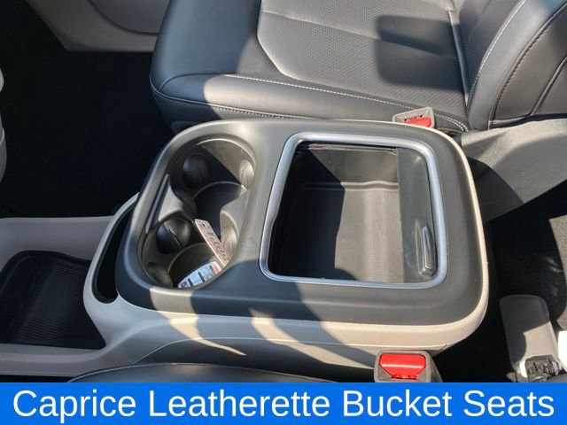 Used 2024 Chrysler Pacifica Touring-L image 14