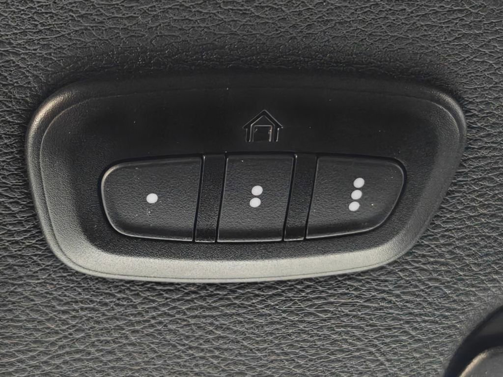 Used 2024 Jeep Wrangler Sport S image 10