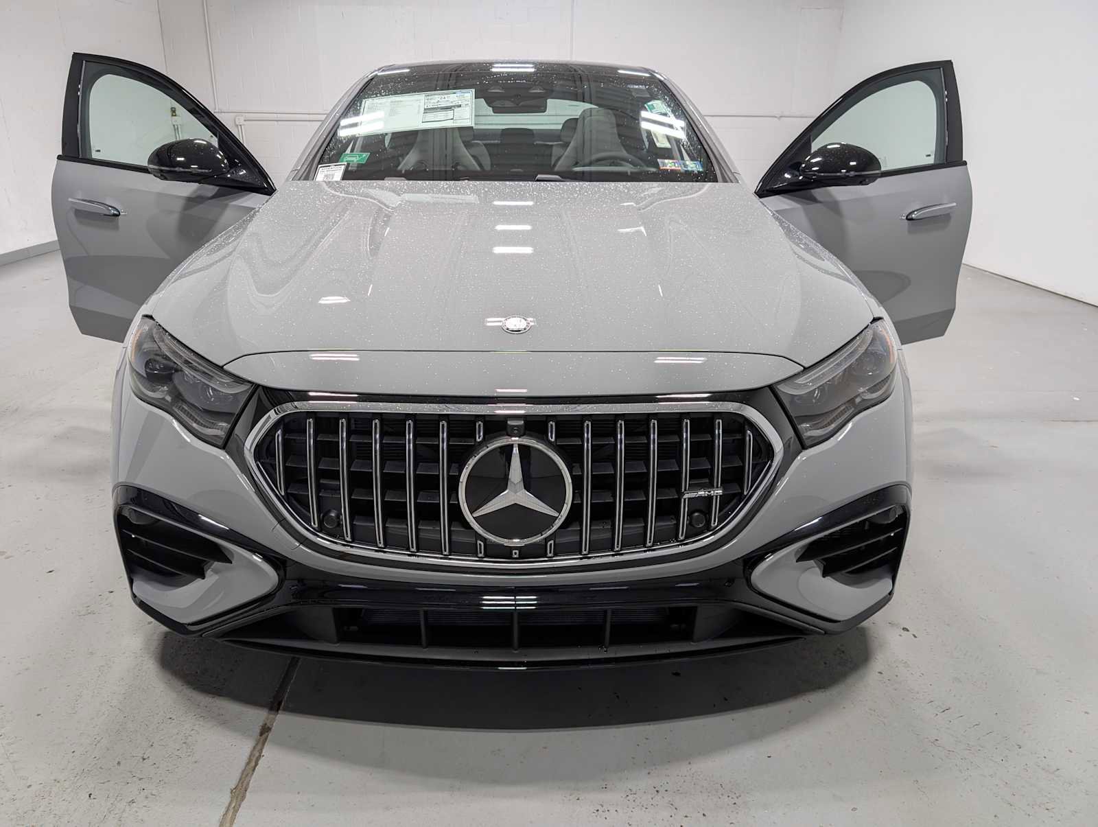 New 2026 Mercedes-Benz E 53 AMG e 4MATIC Sedan image 13