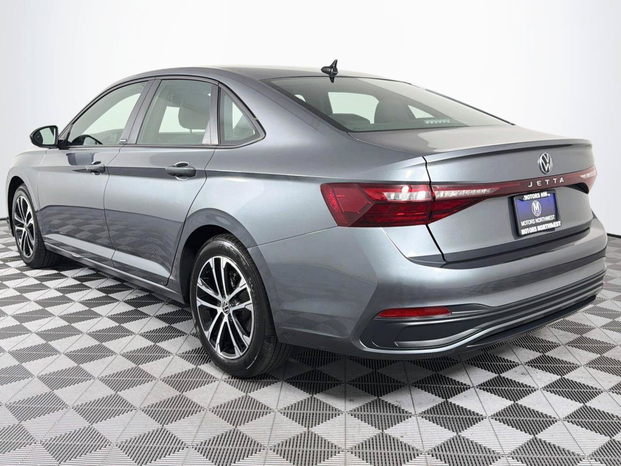 Used 2025 Volkswagen Jetta Sport FWD image 9