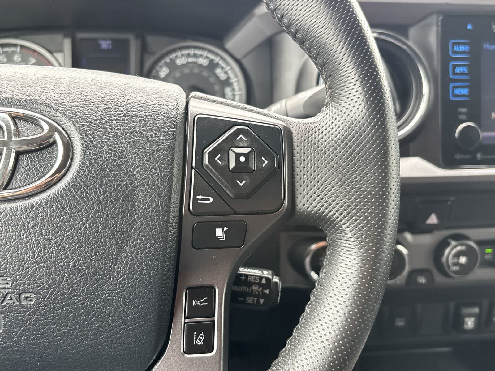 Used 2019 Toyota Tacoma TRD Off-Road AWD/4WD image 15