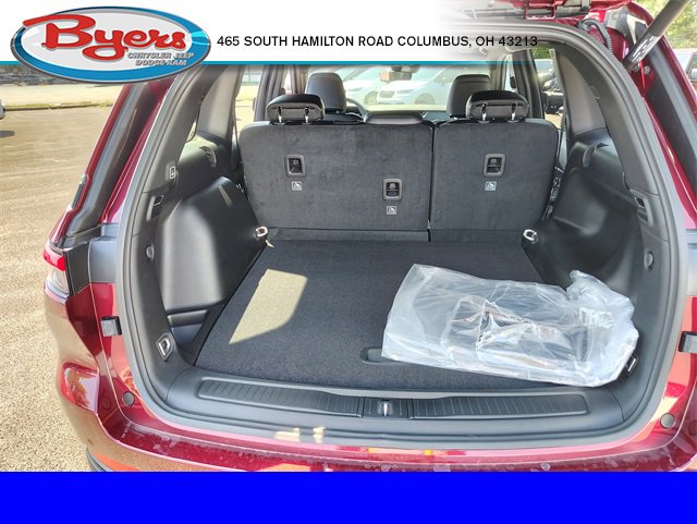 New 2025 Jeep Grand Cherokee Altitude image 31