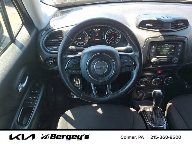 Used 2016 Jeep Renegade Latitude AWD/4WD image 13