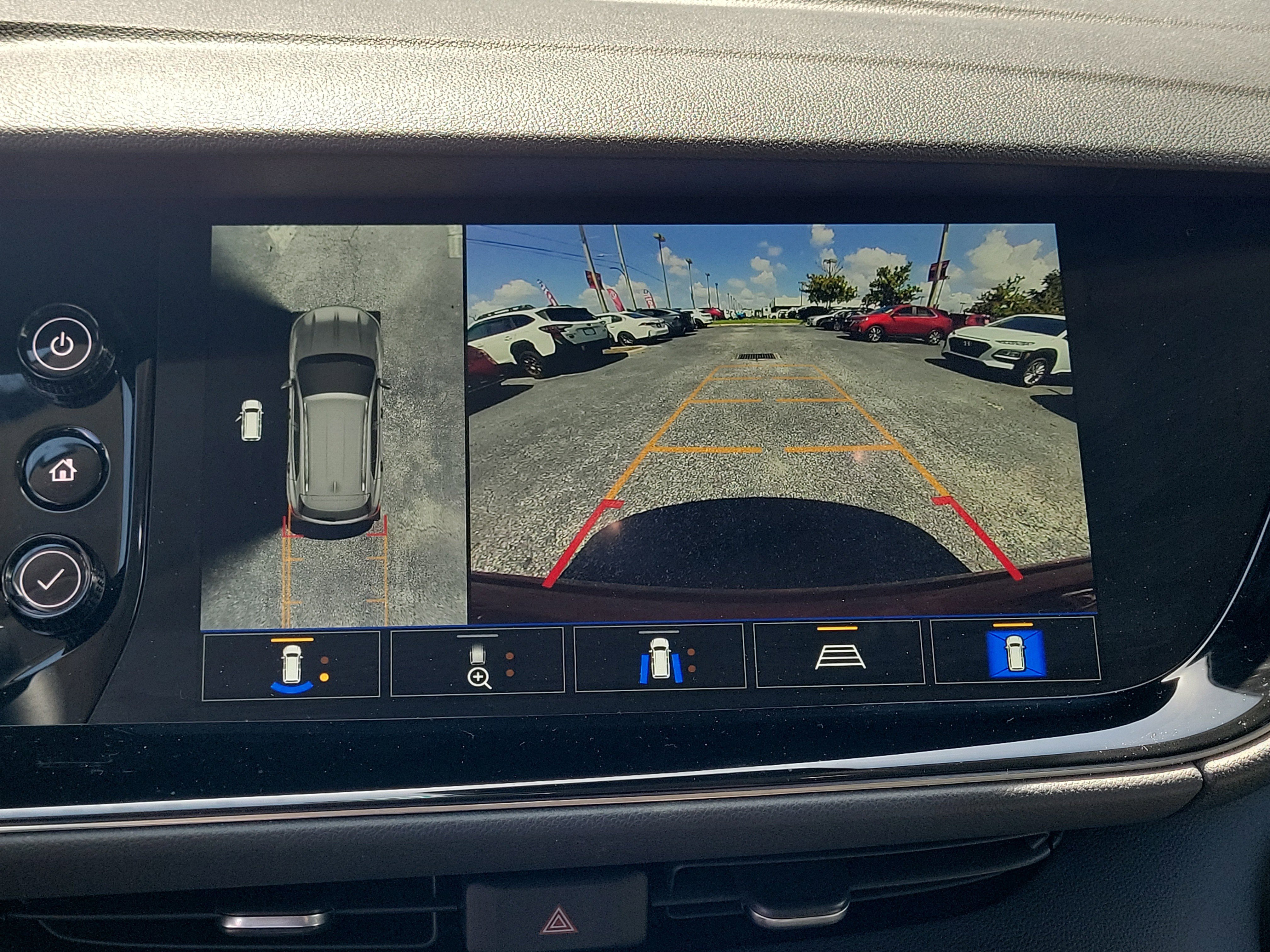 Used 2023 Buick Envision Avenir FWD image 24