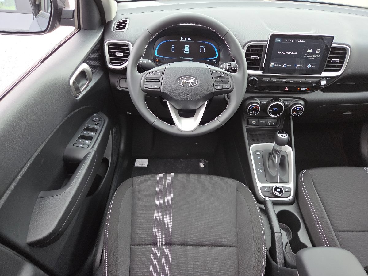 New 2026 Hyundai Venue SEL FWD image 28