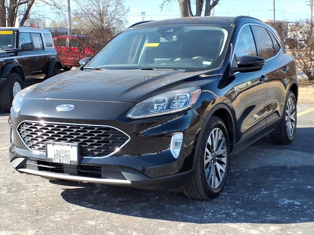 Used 2021 Ford Escape Titanium image 3