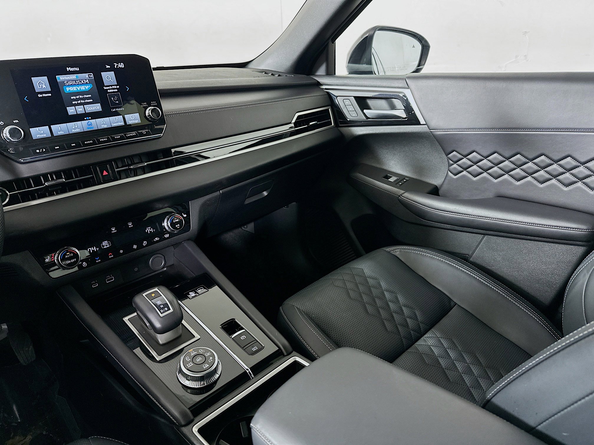 Used 2025 Mitsubishi Outlander SEL image 45