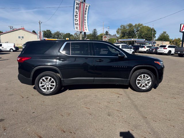 Used 2021 Chevrolet Traverse LS FWD image 2