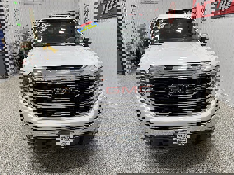 Used 2025 GMC Sierra 1500 SLT w/ SLT Premium Package image 19