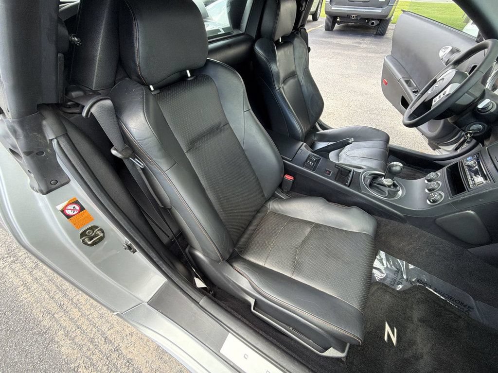 Used 2004 Nissan 350Z Touring RWD image 20