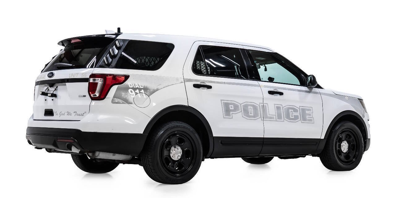 Used 2017 Ford Explorer 4WD Police Interceptor image 3