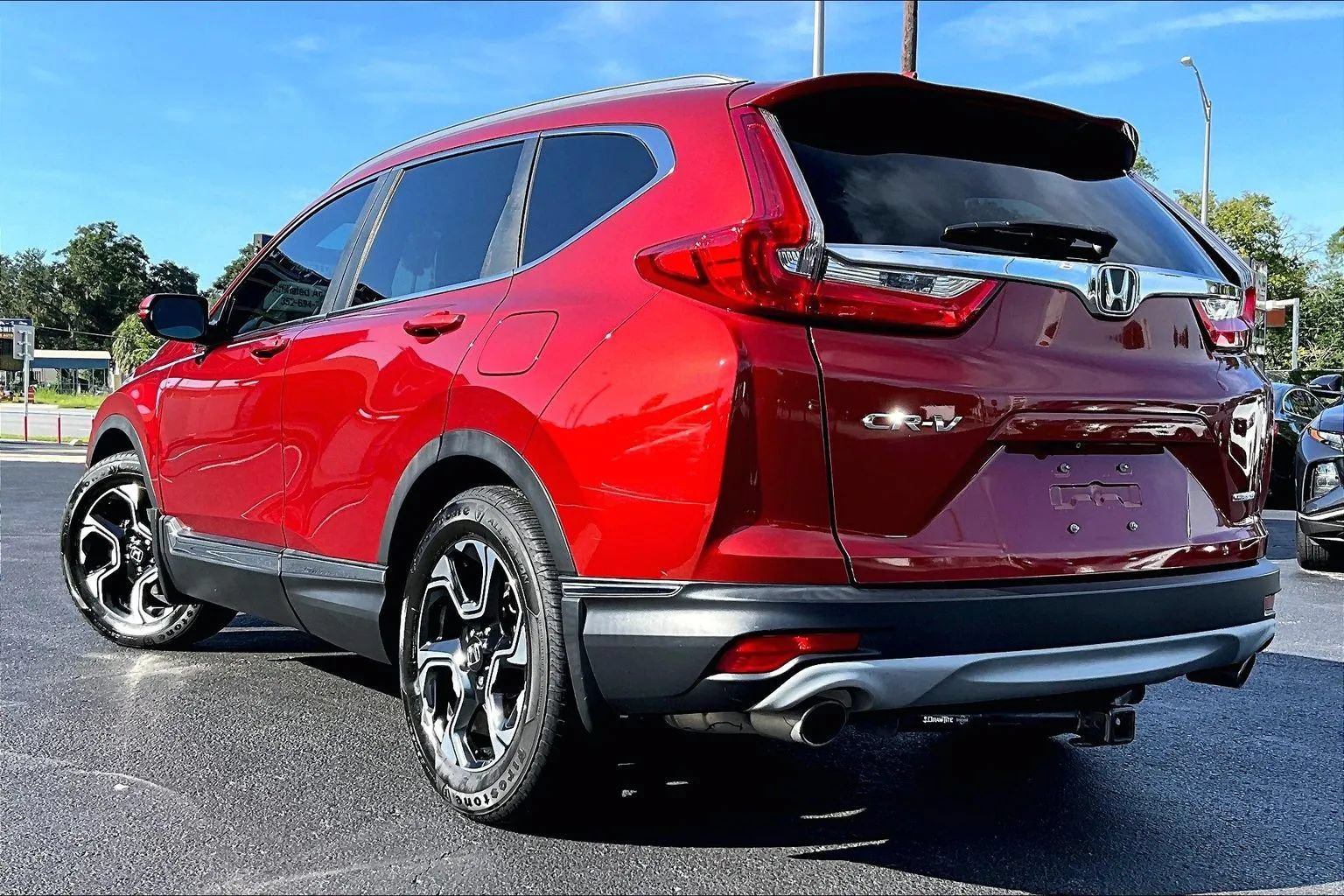 Used 2018 Honda CR-V Touring image 4