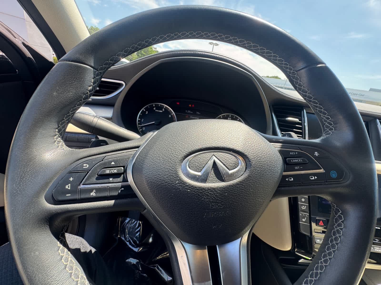 Used 2021 INFINITI QX50 Luxe w/ Cargo Package AWD/4WD image 24