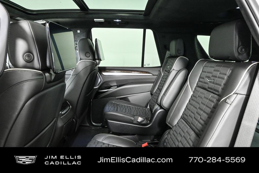 Certified 2025 Cadillac Escalade Sport Platinum w/ LPO, Floor Liner Package image 20