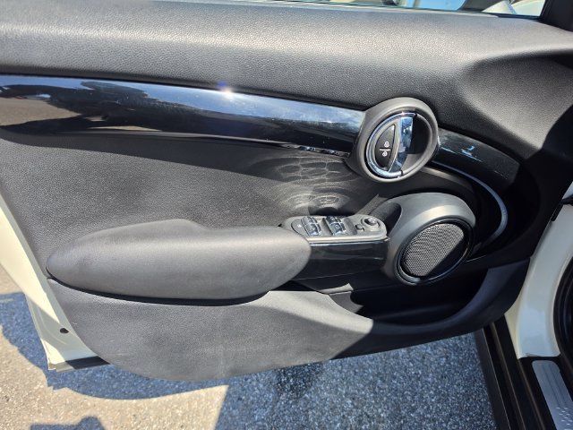 Used 2019 MINI Cooper S FWD image 8