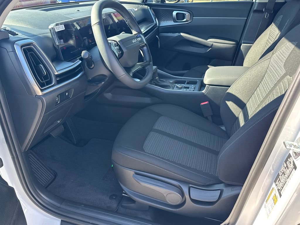 New 2026 Kia Sorento LX image 9