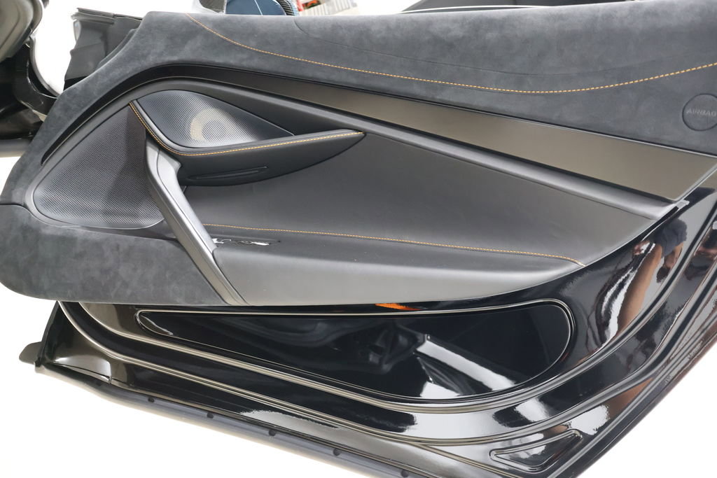 Used 2020 McLaren 720S Spider image 52