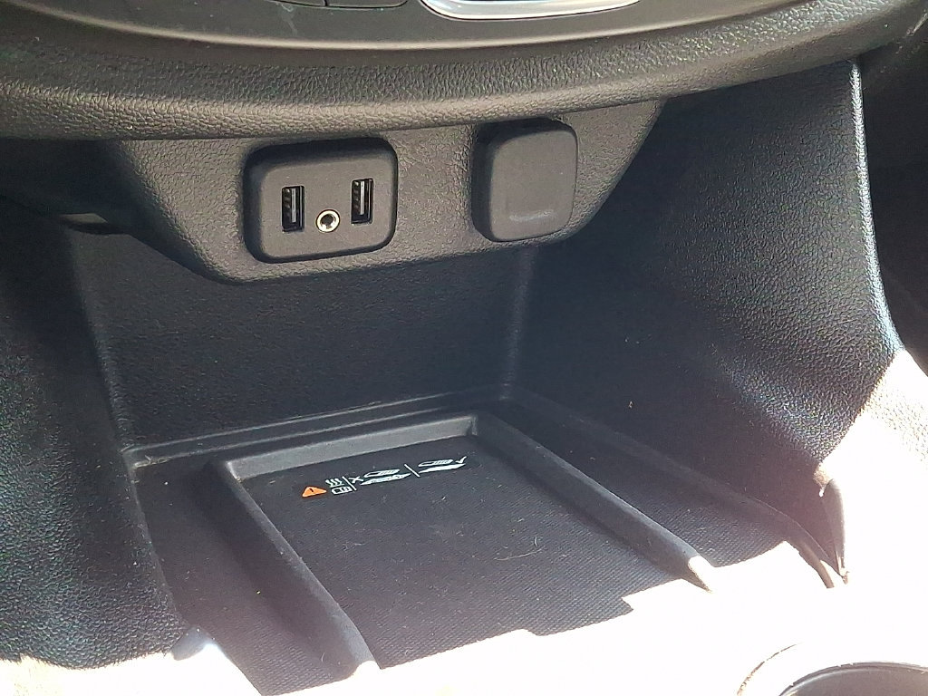 Used 2023 Chevrolet Traverse LT AWD/4WD image 24